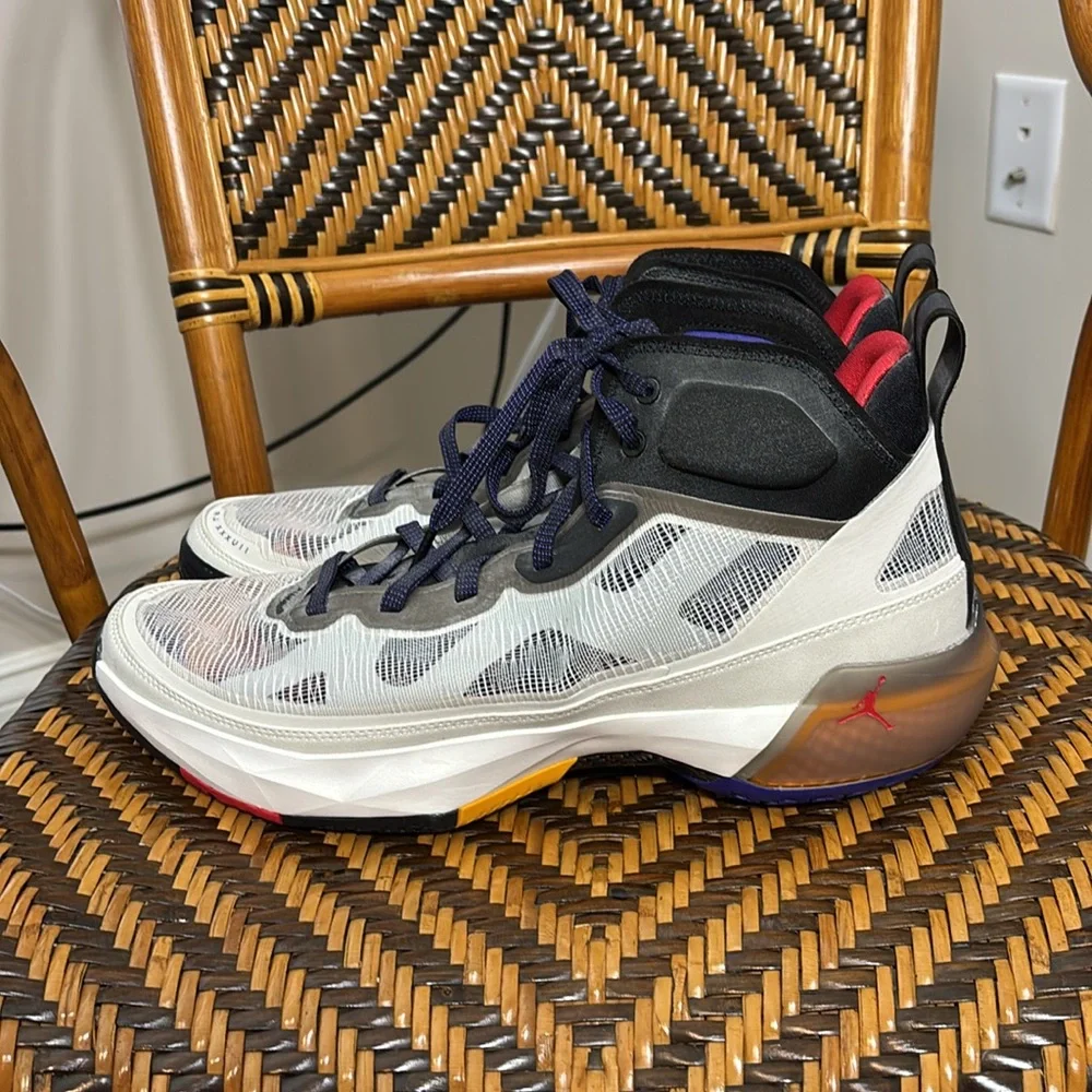 Jordan 37 Light Bone Dark Concord DD6958-060